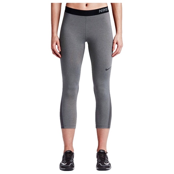 Nike Pants - NIKE Women’s Pro Cool Capris